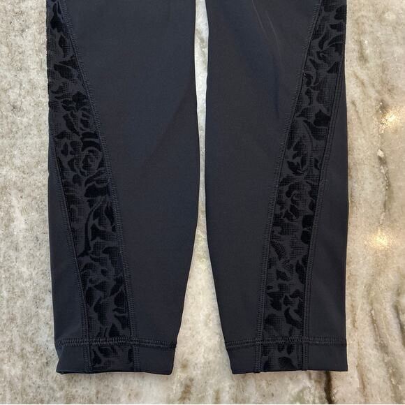 Lululemon Wunder Under Hi-Rise Mesh Tight 25” Black Rose Jacquard | Size 2 - Picture 5 of 5